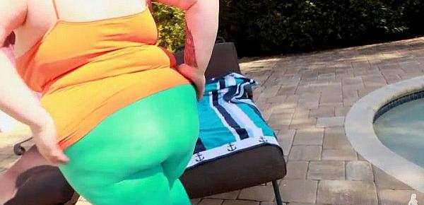  SSBBW Mandy Majestic Gets Fucked Out By the Pool
